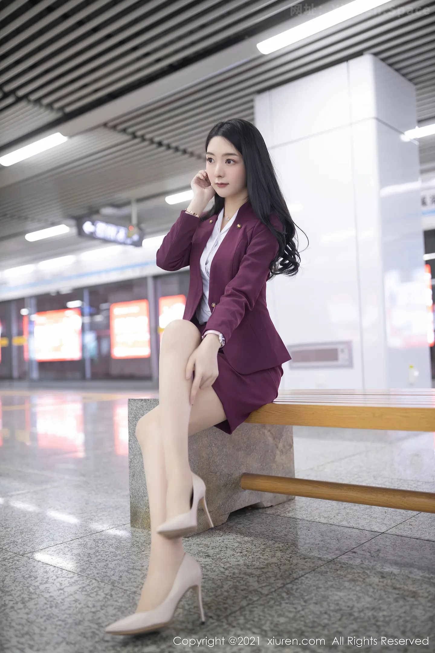 图片[6]-[XiuRen秀人网]VOL.3092 女神Angela小热巴末班地铁场景主题开档肉丝露蕾丝内裤诱惑写真87P-秀人网官方网站
